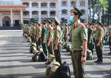 公安部出动150名学员支援平阳省与隆安省