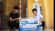 2 học sinh chế tạo thành công robot hỗ trợ phòng, chống dịch