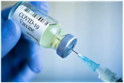 Kỷ luật một chủ tịch UBND xã vì “ưu ái” vaccine tiêm cho người thân cán bộ