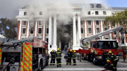 Nam Phi bắt nghi phạm phóng hỏa tòa nhà Quốc hội ngày đầu năm mới