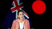 Thủ tướng New Zealand hoãn cưới vì Omicron