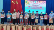 Báo CAND tiếp tục chương trình tặng quà “Tết vì người nghèo” ở Quảng Nam