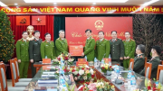 Thứ trưởng Nguyễn Duy Ngọc kiểm tra công tác ứng trực tại Công an quận Hoàng Mai