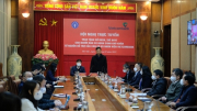 Bảo hiểm xã hội Việt Nam phối hợp với Ngân hàng Vietcombank trao tặng hơn 12 nghìn sổ bảo hiểm xã hội, thẻ bảo hiểm y tế