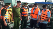 Bắt gần 500 tấn dầu không rõ nguồn gốc khu vực sông Sài Gòn