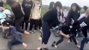 Nữ sinh lớp 8 ở Hải Phòng bị "đánh hội đồng" dã man
