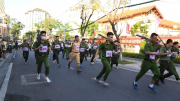 Hàng trăm CBCS Công an tỉnh Thừa Thiên-Huế tham gia giải chạy vũ trang - việt dã