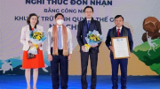 Đón bằng công nhận Khu dự trữ sinh quyển thế giới Núi Chúa