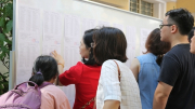 Chi tiết tuyển sinh lớp 10 ở Hà Nội, khu vực nào "căng" nhất?