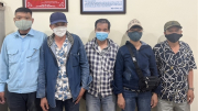 Nhóm xe ôm "cò mồi" ăn chênh lệch theo đơn thuốc
