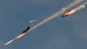 Máy bay Nga bắn tên lửa phá kho đạn pháo M777 Howitzer ở Ukraine