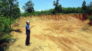 “Nóng" tình trạng khai thác đất san lấp trái phép tại Tiên Phước