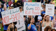 Quốc hội Mỹ thông qua dự luật lịch sử về kiểm soát súng đạn
