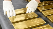 Điện Kremlin cảnh báo Ukraine và phương Tây không động vào vàng dự trữ của Nga