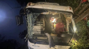 Lật xe khách trong đêm tại Phú Thọ, 3 người tử vong