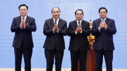 Lãnh đạo cấp cao Việt Nam nhận Huân chương cao quý của nhà nước Lào
