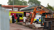 Tìm thấy thi thể nghi của 4 người Việt tại nhà máy bị cháy ở Anh