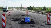 Ukraine nã loạt pháo HIMARS nhưng không thể đánh sập cầu ở Kherson