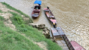 Tìm thấy thi thể bé 1 tuổi trong vụ lật thuyền 5 người mất tích trên sông Chảy