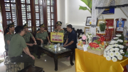 Công an Quảng Ninh thăm hỏi, động viên gia đình 3 liệt sỹ Cảnh sát PCCC hy sinh