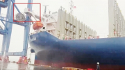 Tàu biển 2,5 vạn tấn đâm vào cầu cảng tại Hải Phòng