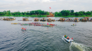 Hấp dẫn giải đua ghe truyền thống trên sông Hương trong ngày Tết độc lập