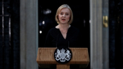 Thủ tướng Liz Truss kêu gọi người Anh đồng lòng sau khi Nữ hoàng băng hà