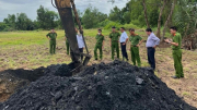 Phát hiện bãi chôn lấp chất thải nguy hại cực lớn tại Trà Vinh