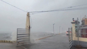 Siêu bão Noru mạnh lên, người Philippines vội vã sơ tán