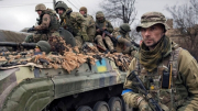 Ukraine tập hợp lực lượng áp sát Donbass, Nga thay tổng chỉ huy chiến dịch