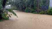 Mưa lớn gây ngập lụt nhiều nơi tại miền Trung