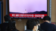 Triều Tiên phóng loạt tên lửa có chủ đích hậu "cảnh báo đỏ"