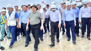Thủ tướng Phạm Minh Chính kiểm tra dự án cầu Mỹ Thuận 2 và cao tốc Mỹ Thuận - Cần Thơ