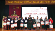 Đoàn Đại biểu Quốc hội tỉnh Bắc Ninh thăm, tặng quà Tết các hộ nghèo