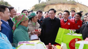 Chủ tịch Quốc hội dự Tết nhân ái tại xã biên giới Trịnh Tường