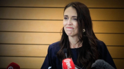 Nữ Thủ tướng New Zealand đột ngột tuyên bố từ chức