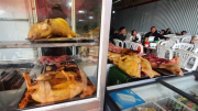 Nhộn nhịp chợ “thịt thú rừng” giả ở lễ hội chùa Hương