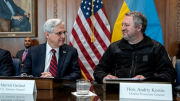 Mỹ tịch thu tài sản của tài phiệt Nga rồi chuyển cho Ukraine