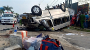 Thêm một nạn nhân tử vong trong vụ ôtô khách tông xe container