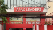 Hàng trăm phụ huynh đồng loạt tố cáo Công ty cổ phần Anh ngữ Apax