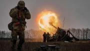Nhìn lại 1 năm xung đột Nga - Ukraine: Bên thêm dầu, bên đỏ lửa