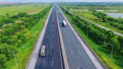 Thủ tướng Phạm Minh Chính: Không đầu tư đường cao tốc 2 làn xe
