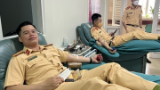 CSGT hiến máu cứu giúp bệnh nhân ung thư