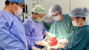 Cắt bỏ thành công khối u “khổng lồ” trong bụng người đàn ông