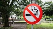 Italy: Cấm hút thuốc lá ở ngoài trời