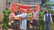 Công an tỉnh Lâm Đồng khởi công xây dựng, tặng nhà cho 2 gia đình khó khăn