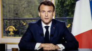 Tổng thống Pháp hứa tăng lương "vì cảm nhận được sự phẫn nộ từ người dân"