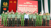 Công an TP Cần Thơ sinh hoạt chính trị về nội dung tác phẩm của Tổng Bí thư Nguyễn Phú Trọng