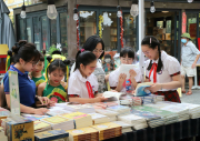 Phố Sách Hà Nội - điểm đến văn hóa đọc hấp dẫn của Thủ đô
