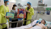 Công an TP Hồ Chí Minh trao 150 triệu đồng hỗ trợ đồng đội bị bệnh hiểm nghèo